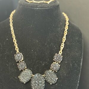 Elegant Gold and Black Stone Necklace